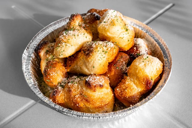 Garlic Knots.